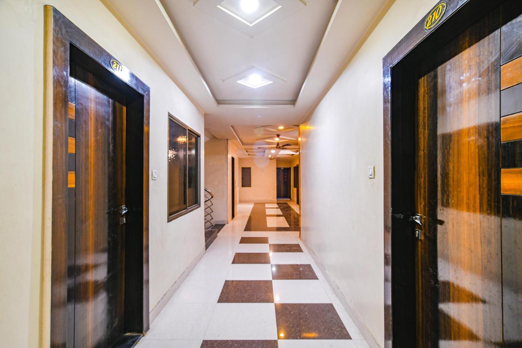 Fabhotel Shivam Palace- Near Mahakal Mandir Ujjain Ngoại thất bức ảnh