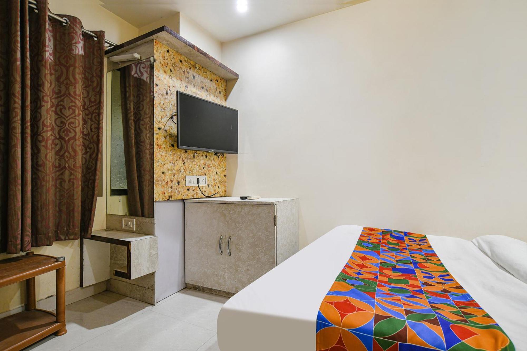 Fabhotel Shivam Palace- Near Mahakal Mandir Ujjain Ngoại thất bức ảnh