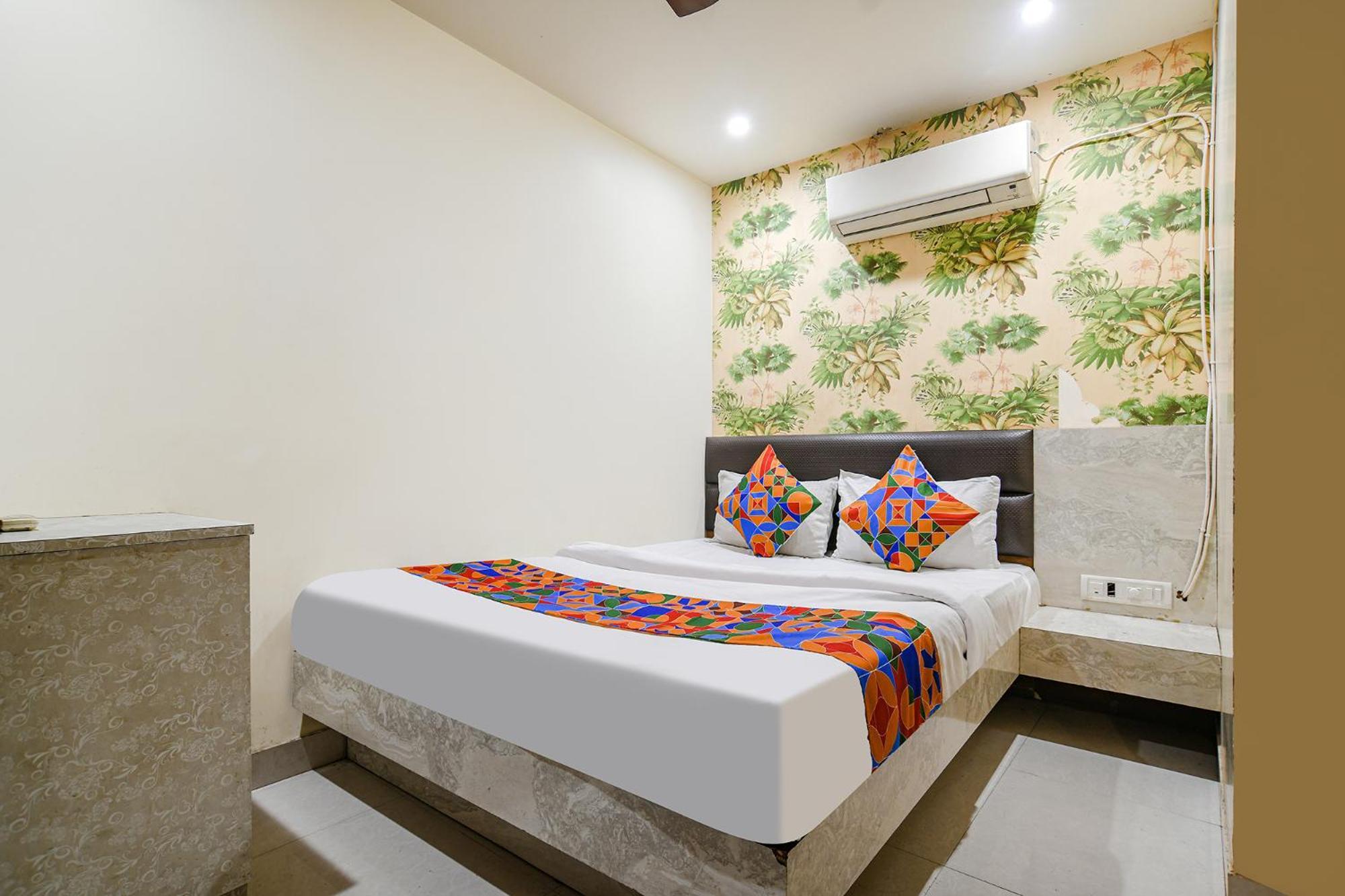 Fabhotel Shivam Palace- Near Mahakal Mandir Ujjain Ngoại thất bức ảnh